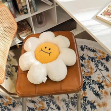 Load image into Gallery viewer, หมอนดอกเดซี่ DS023