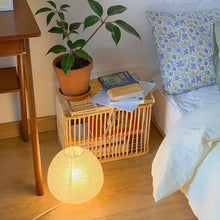 Load image into Gallery viewer, โคมไฟตั้งโต๊ะ สไตล์ญี่ปุ่น