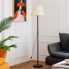 Load image into Gallery viewer, โคมไฟตั้งพื้น LM001