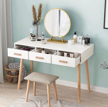 Load image into Gallery viewer, กระจกตั้งโต๊ะทรงกลม DC038