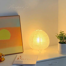 Load image into Gallery viewer, โคมไฟตั้งโต๊ะ สไตล์ญี่ปุ่น