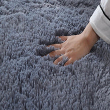 Load image into Gallery viewer, พรมปูพื้นห้องนอน DC028